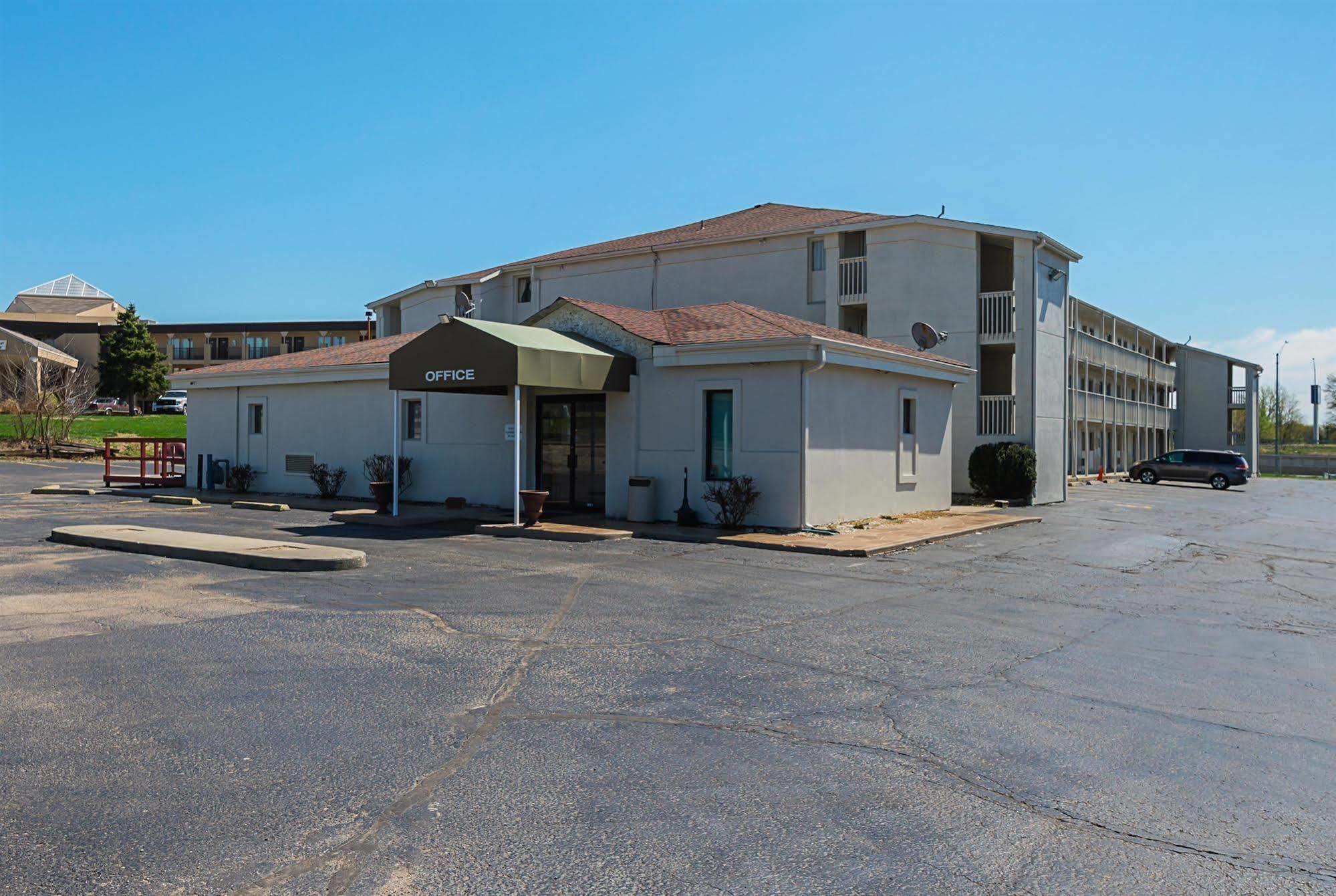 Motel 6-Blue Springs, Mo Dış mekan fotoğraf