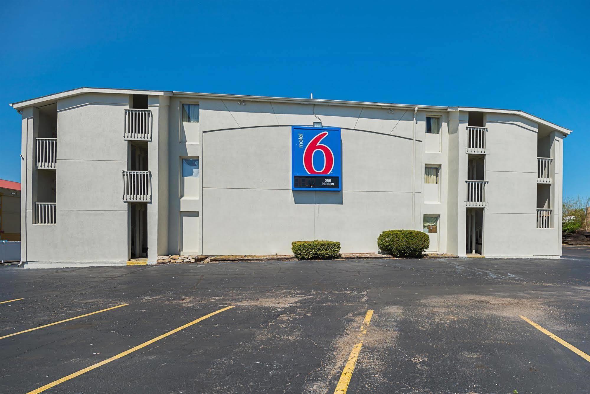 Motel 6-Blue Springs, Mo Dış mekan fotoğraf