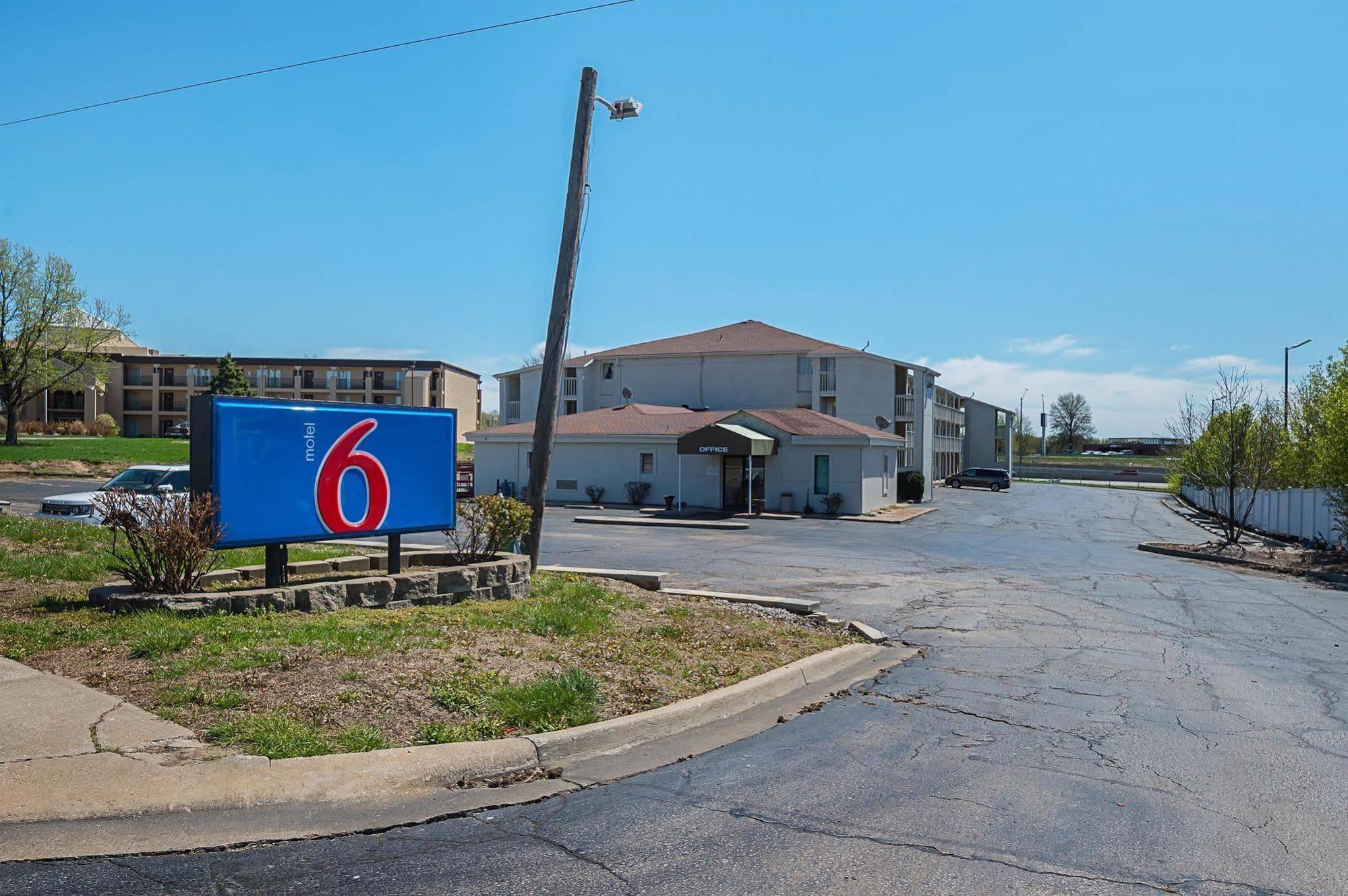Motel 6-Blue Springs, Mo Dış mekan fotoğraf