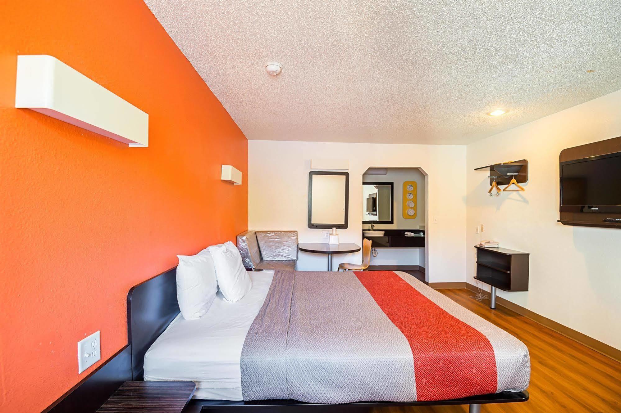 Motel 6-Blue Springs, Mo Dış mekan fotoğraf