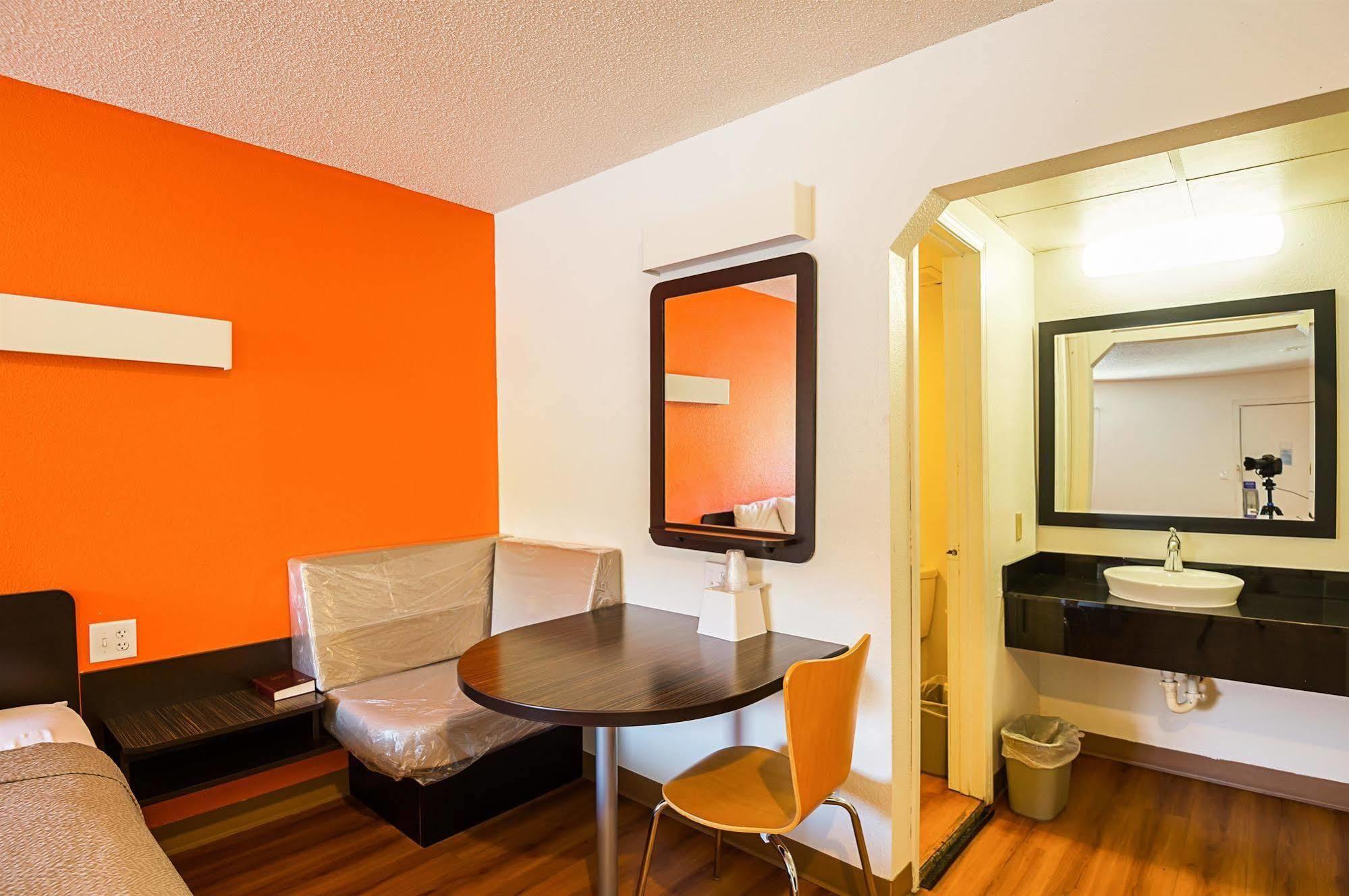 Motel 6-Blue Springs, Mo Dış mekan fotoğraf